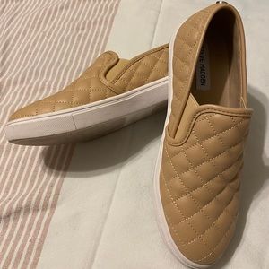 Steve Madden BLUSH Slip-Ons
